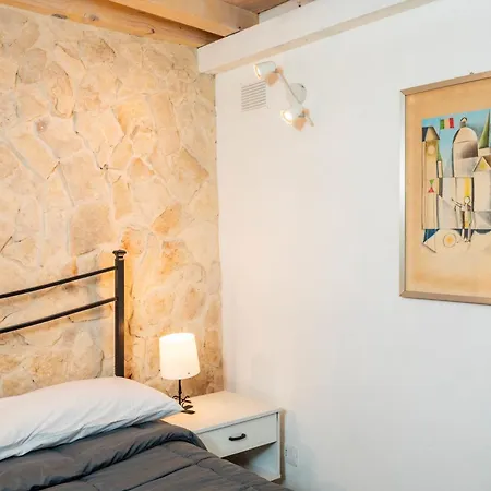 Finicchia Art House