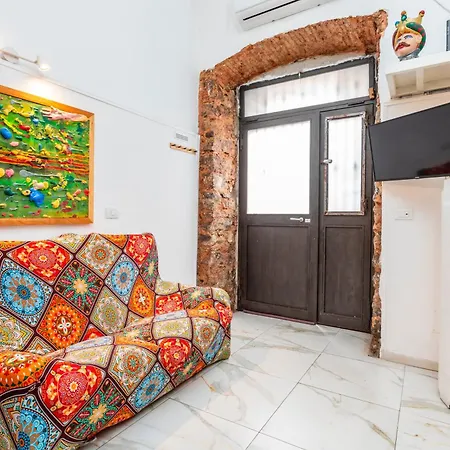 Finicchia Art House * Catania